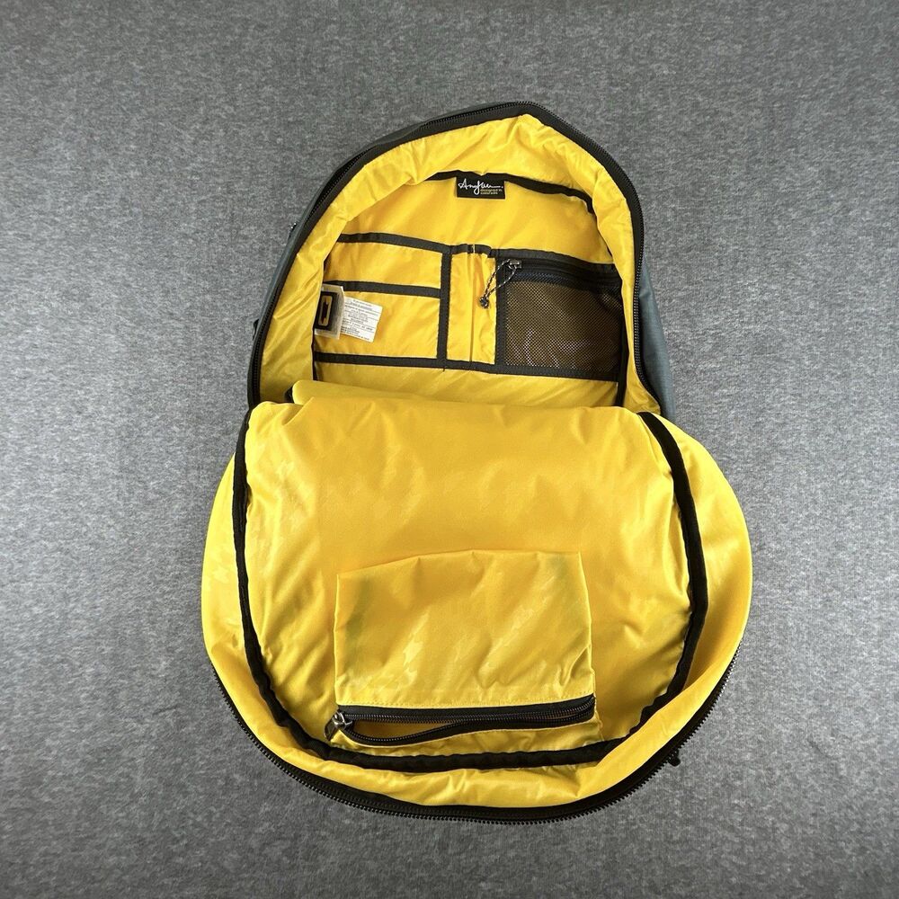 Mountainsmith Borealis 35L Camera Backpack Padded Laptop Sleeve Inserts Rainfly - Picture 3 of 8